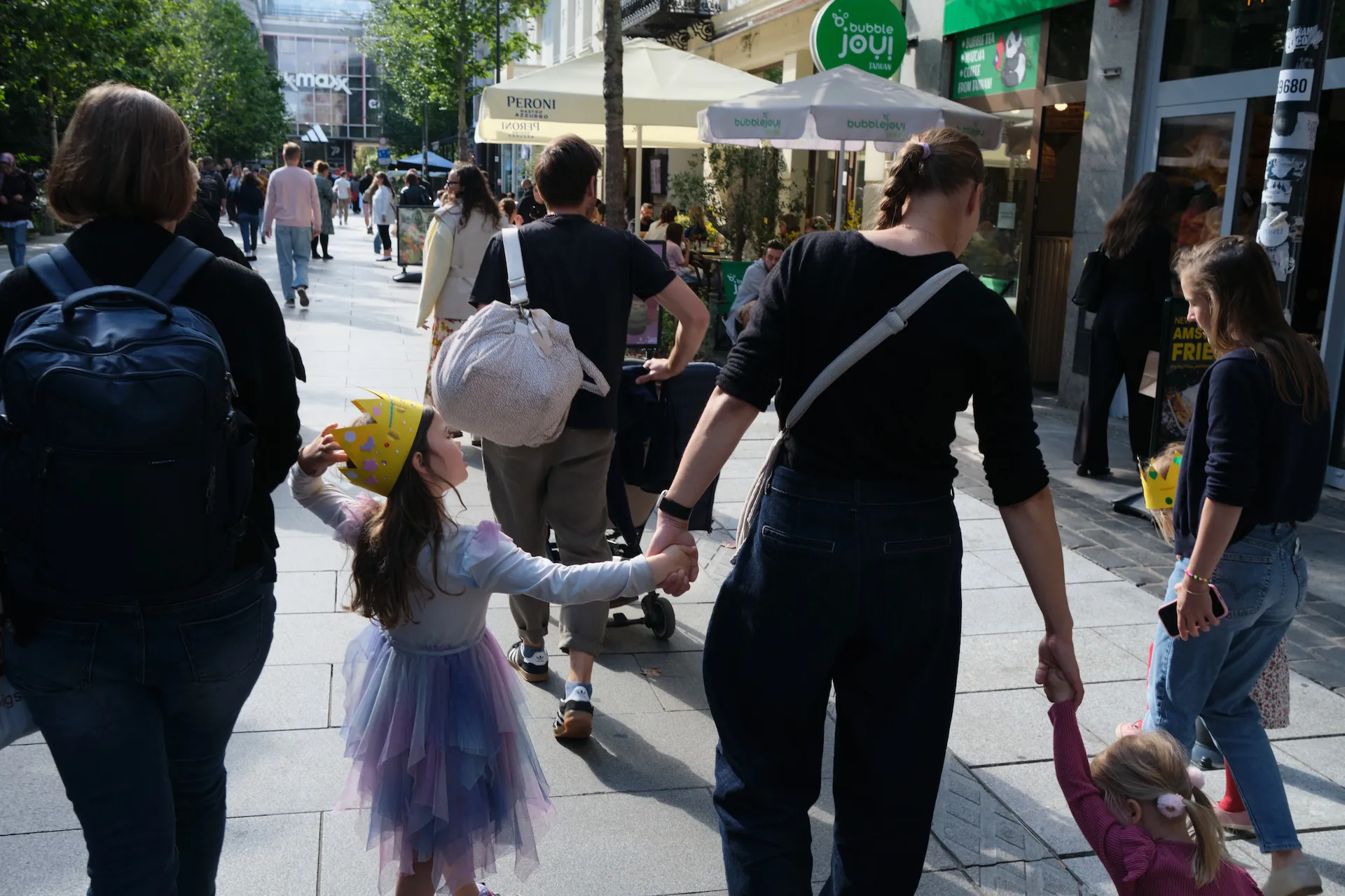 Street photograph by Piotr Kondej